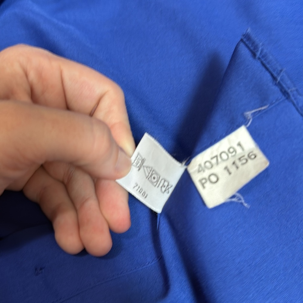 Women’s Foxcroft blue long sleeve button down dress shirt. Size 10 - Picture 9 of 14